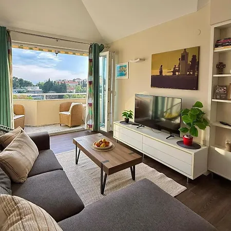 度假居 Penthouse, Panoramic Terrace & Free Parking 杜布罗夫尼克