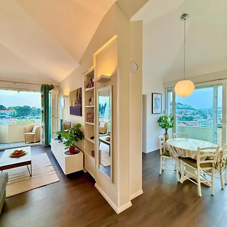 Penthouse, Panoramic Terrace & Free Parking 度假居 *