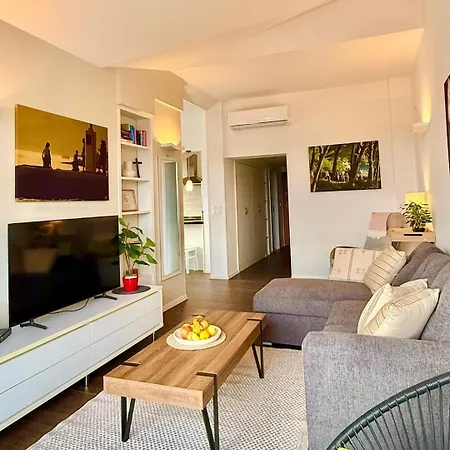 Penthouse, Panoramic Terrace & Free Parking بيت للعطل